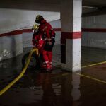 TRabajos en un aparcamiento inundado 