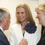 La Infanta Elena con look en tendencia.