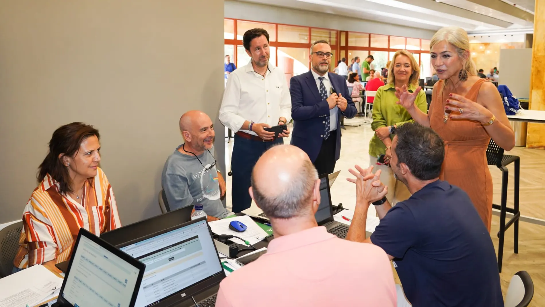 La consejera Patricia del Pozo, en la sede operativa organizada en la Consejería