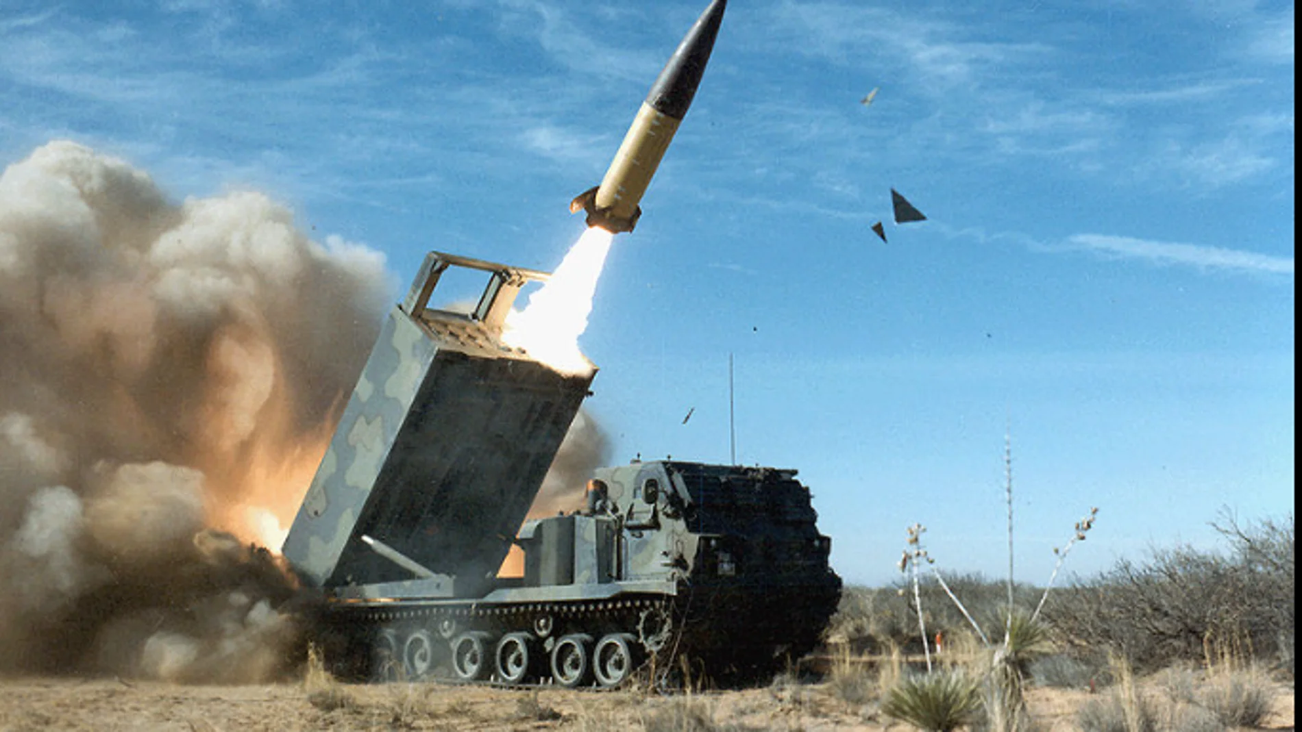 Un Sistema de Misiles Tácticos del Ejército ATACMS