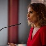 La ministra de Hacienda y Función Pública, María Jesús Montero, interviene durante la inauguración de la primera edición del Ágora Sindical 'Servicios: diagnóstico de un sector esencial', en la sede de UGT, en Madrid.