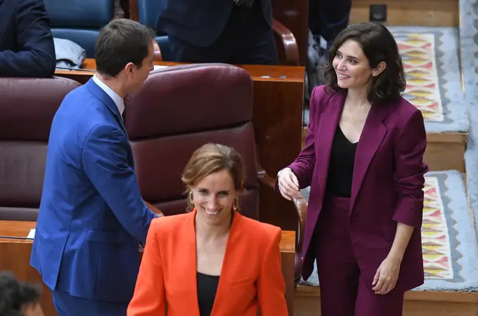 Ayuso: puente con Vox y PSOE y trinchera con Más Madrid Ayuso: puente con Vox y PSOE y trinchera con Más Madrid