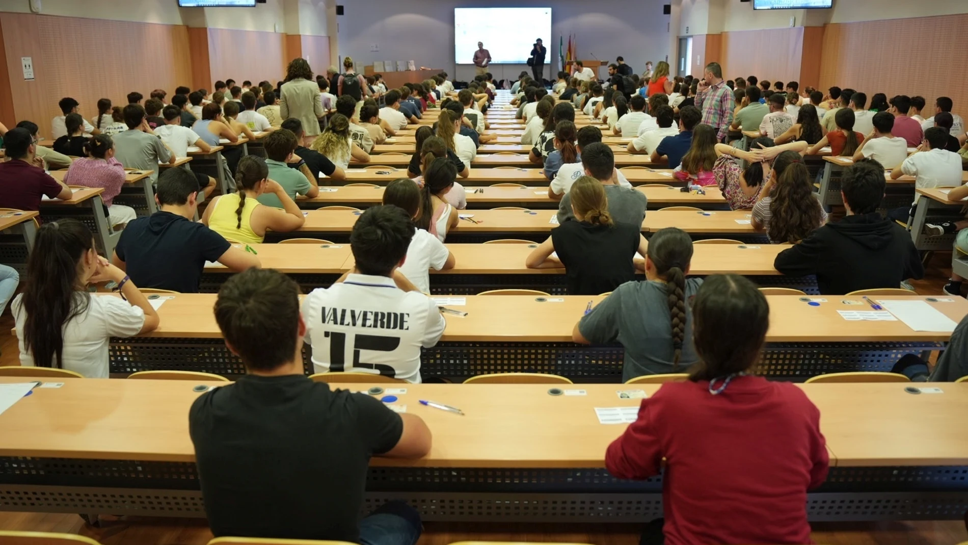 Alumnos en la prueba de Selectividad