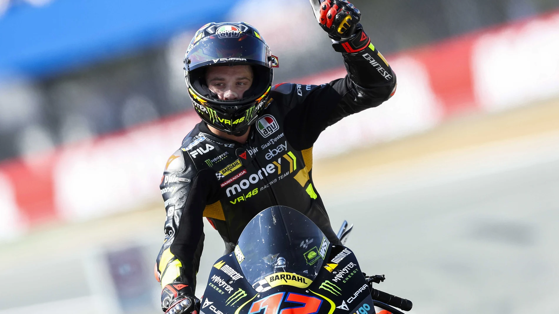 Bezzecchi celebra su triunfo en Assen