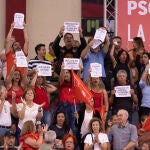 Pedro Sánchez intervinene en un acto en el Puerto de la Cruz