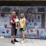  Mohamma Safi Yari y Atefeh Shaterhosseini huyeron de su país, Irán, debido a la represión que sufrían por ser católicos. Ahora construyen una nueva vida en Salamanca, donde nació su hija, Esther