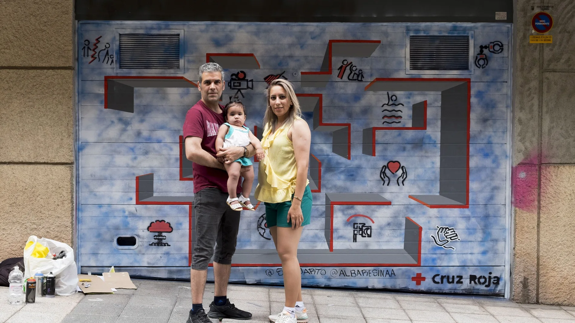 Mohamma Safi Yari y Atefeh Shaterhosseini huyeron de su país, Irán, debido a la represión que sufrían por ser católicos. Ahora construyen una nueva vida en Salamanca, donde nació su hija, Esther