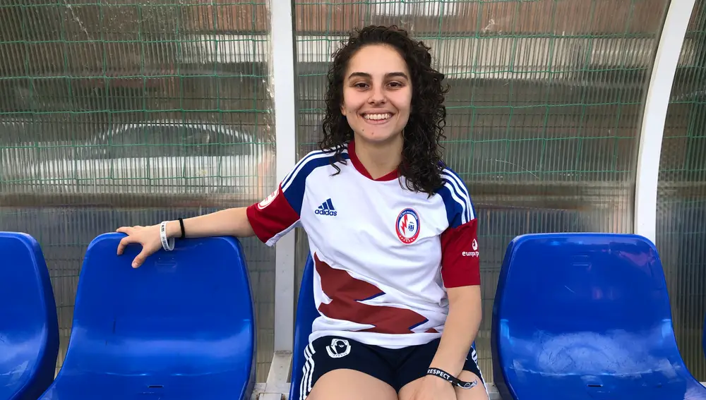 Gloria San Juan, más conocida como «Peque», es ala del Rayo Majadahonda Fútbol Sala