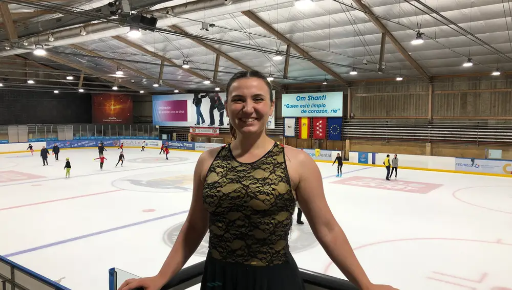Raquel Valenzuela es Capitana de Patinaje Sincronizado