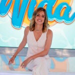 Sandra Barneda en el plató de "Así es la vida"
