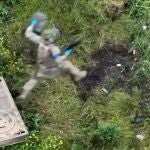 Un soldado ucraniano cae gravemente herido tras pisar una mina rusa