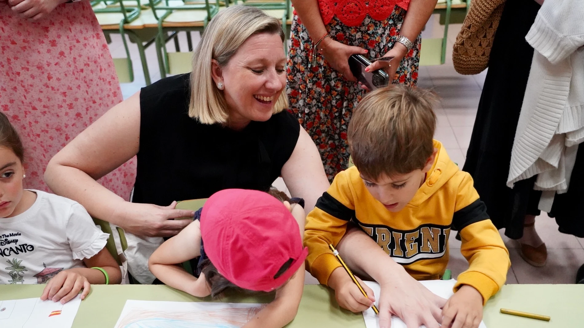 Isabel Blanco, en el CEIP "Caño Dorado" de Zaratán, que cuenta con el programa "Conciliamos Verano"