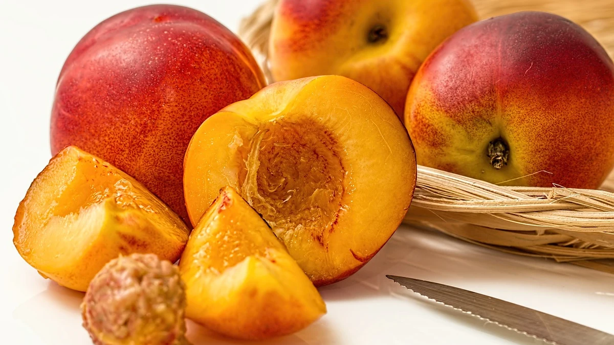 El melocotón es la fruta perfecta par el verano