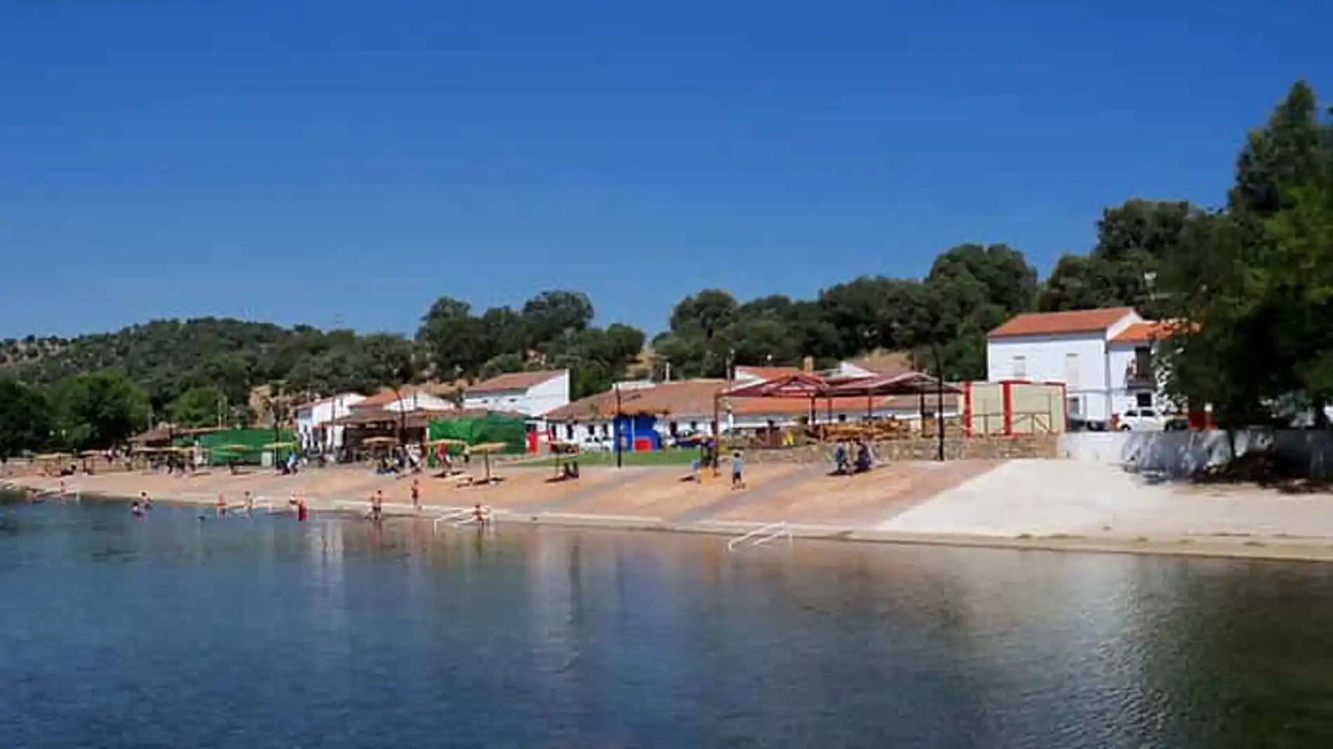 Playa fluvial de San Nicolás del Puerto