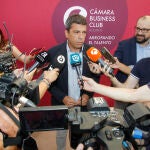 Carlos Mazón en Alicante, antes de una conferencia organizada por la Cámara de Comercio.