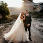 Edurne da el 'sí quiero' con un espectacular vestido de novia de corte princesa sacado de un cuento de hadas