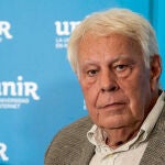 Felipe González participa en un acto sobre pactos electorales