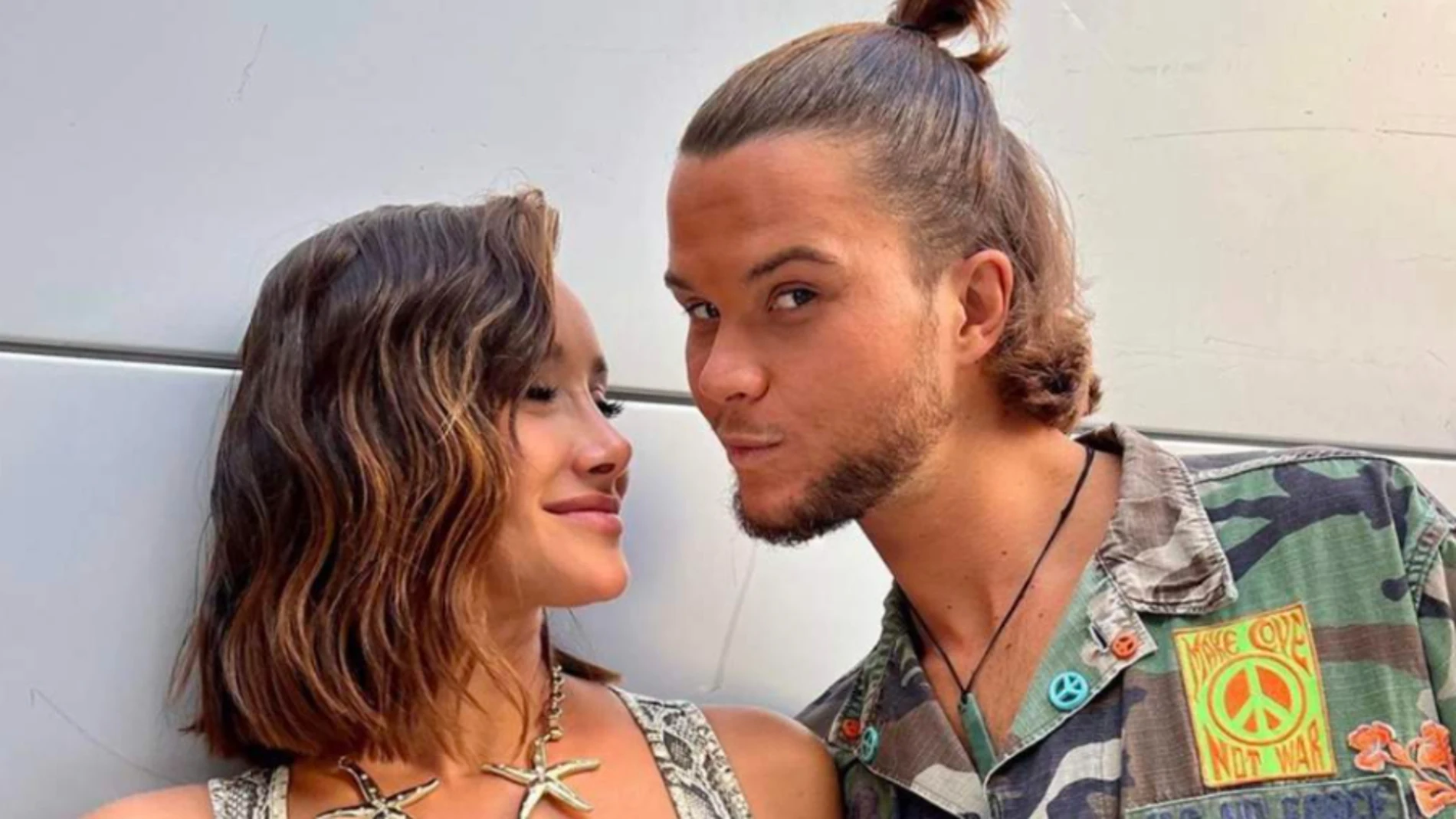 Adara y Bosco, pareja sorpresa de 'Supervivientes 2023'