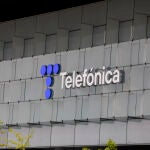 Economía.-La fusión de Orange y MásMóvil y la menor inflación pueden impulsar la cotización de Telefónica, según Goldman