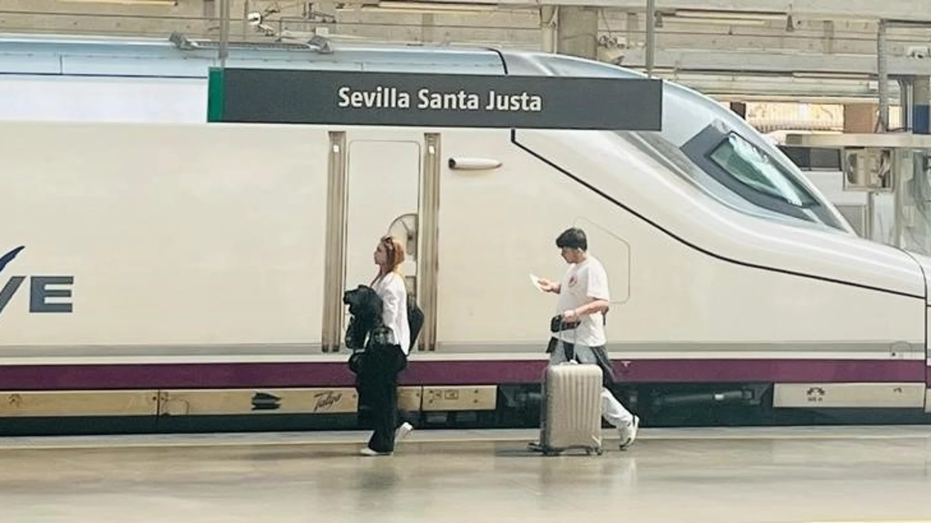 Economía/Transportes.- Renfe lanza una campaña de verano con billetes entre cinco y 19 euros para las familias