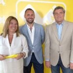 Por Ávila presenta su programa electoral para trabajar en la cohesión y desarrollo de la provincia. De izquierda a derecha, Ruth Pindado, José Ramón Budiño y Pedro Pascual