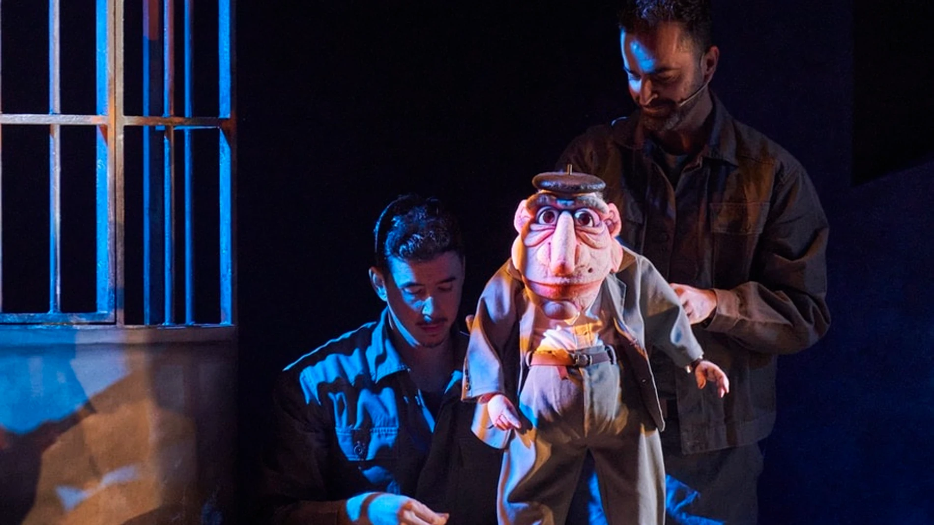 "El verdugo" pasa del cine a los títeres