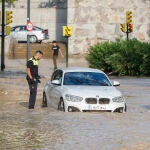 Una tormenta en Zaragoza interrumpe el tranvía y obliga a desviar líneas de autobuses