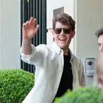 Wes Gordon, director creativo de Carolina Herrera, entrando en el Hotel Ritz de Madrid