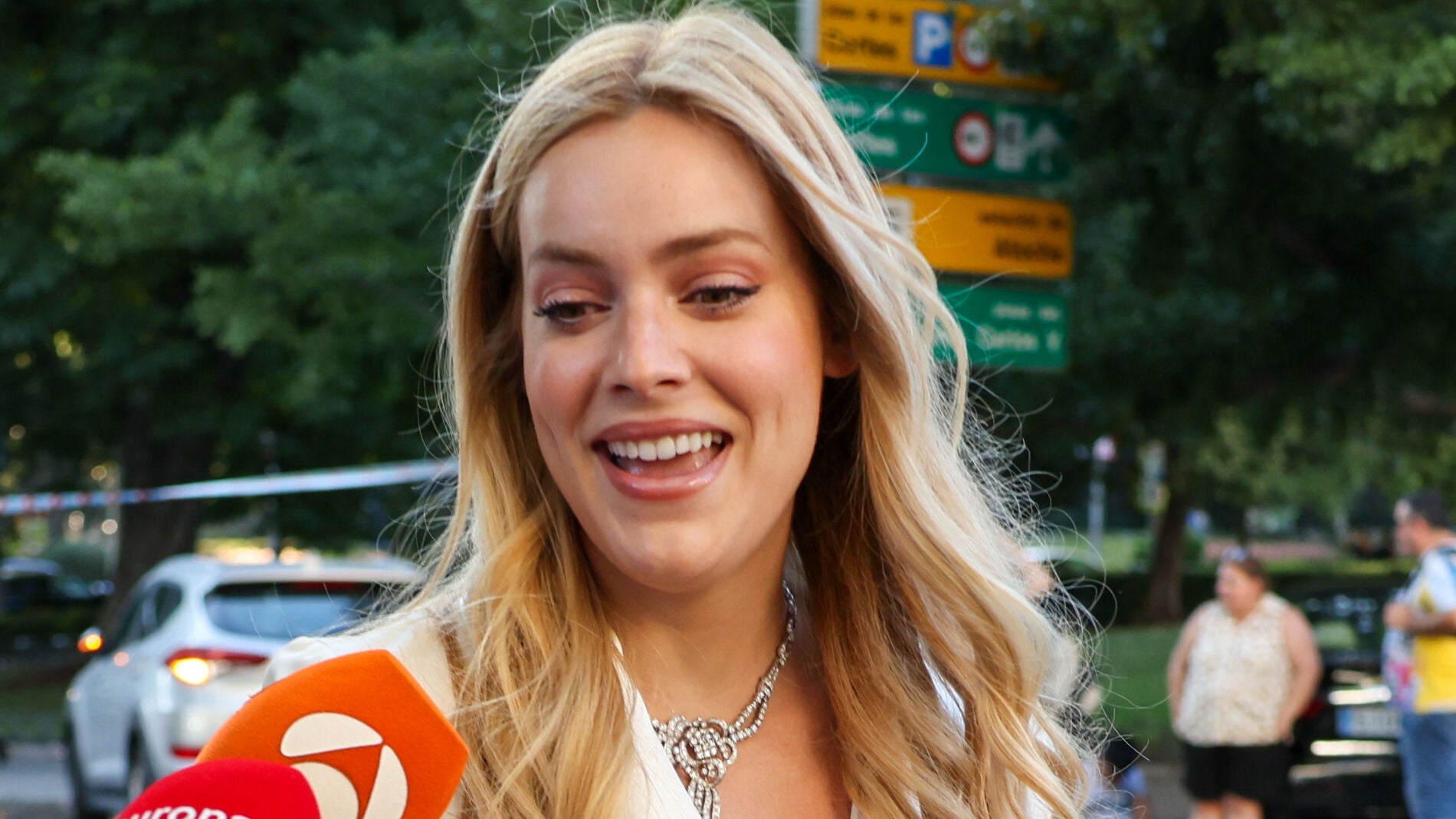 Alejandra Onieva a su llegada a la preboda.