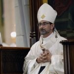 El monseñor José Cobo, nuevo arzobispo de Madrid, oficia la eucaristía con la que se da inicio su ministerio episcopal en la Catedral de Santa María la Real de la Almudena en Madrid