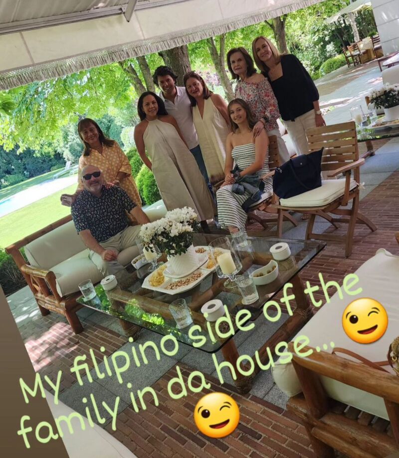 La familia Preysler disfrutando de una reunión familiar en la casa de Puerta del Hierro de Isabel 