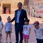 El alcalde de Salamanca, Carlos García Carbayo, presenta el programa "Apúntate al Verano"