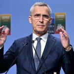 NATO ?secretary general and Lithuanian president meet ahead of NATO Summit