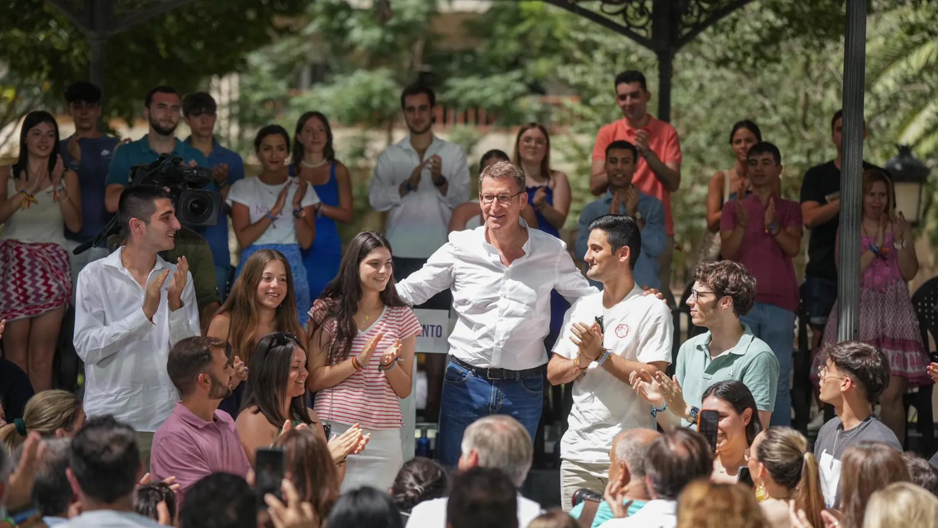 El líder del PP, Alberto Núñez Feijóo en un acto de campaña en Ciudad Real