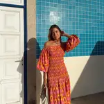 Ali Guijarro con vestido abullonado de Zara.