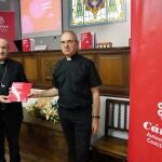 El obispo de Astorga, Jesús Fernández González, y el presidente de Cáritas Castilla y León, Antonio Jesús Martín de Lera, presentan la memoria regional de Cáritas en Castilla y León