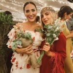 Luisa Berguel posa radiante con la marquesa de Griñón