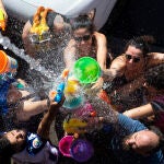 Batalla del agua en Vallecas. © Jesús G. Feria.
