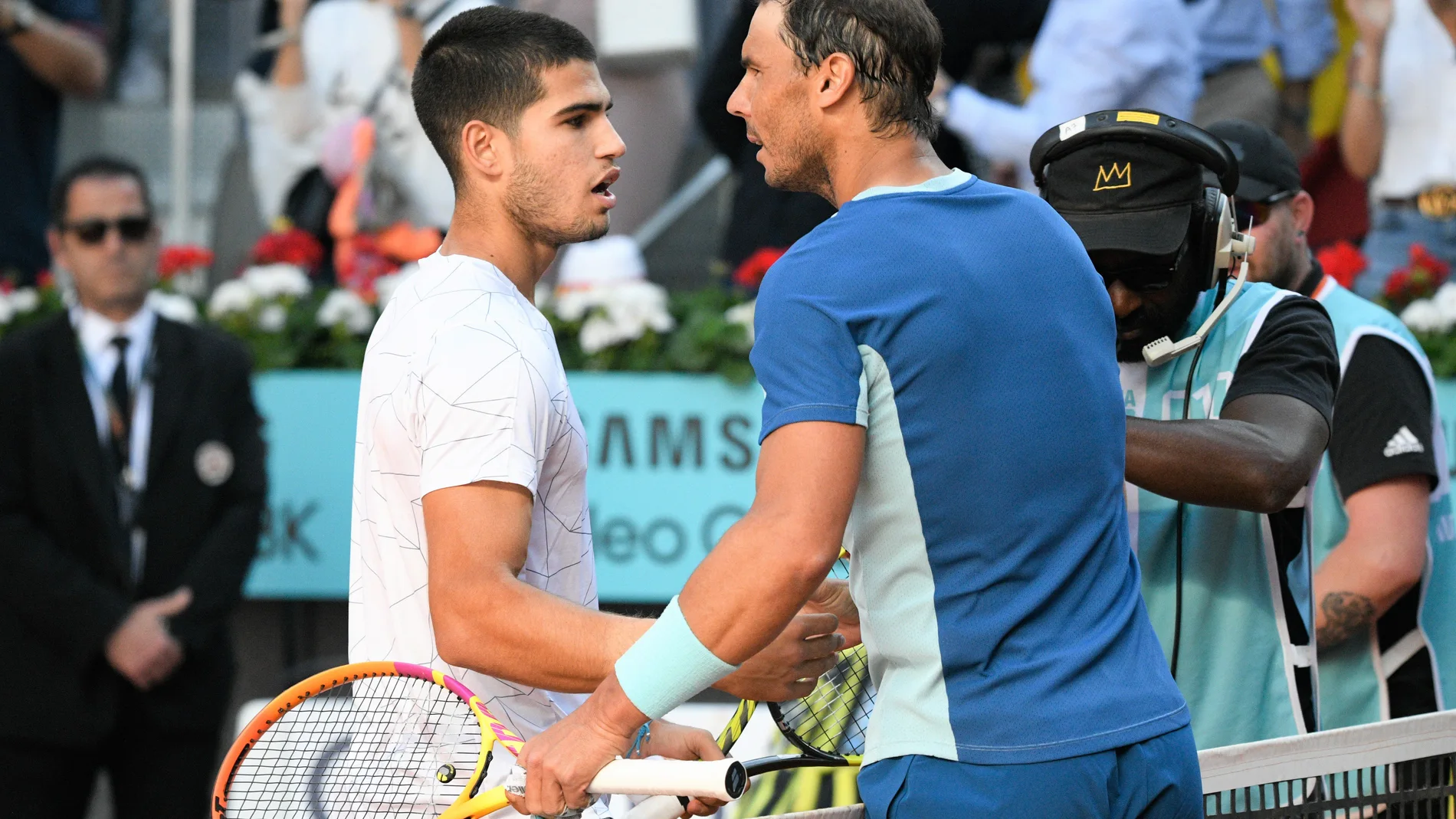 Un joven Carlos Alcaraz, con su ídolo Rafa Nadal