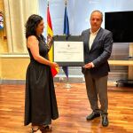 El presidente de la Cámara de Comercio, Carlos Baño, recoge la distinción del Gobierno hoy en Madrid.