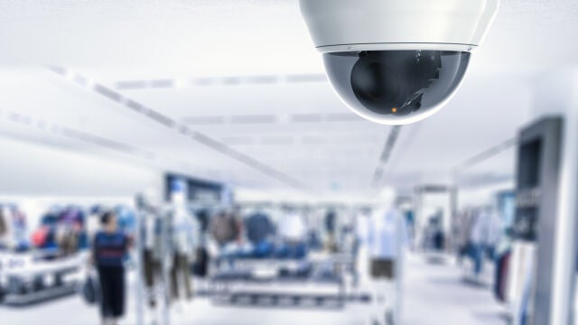 Qué hacer si una cámara de tu empresa te apunta directamente: el Estatuto de los Trabajadores te protege con el artículo 20