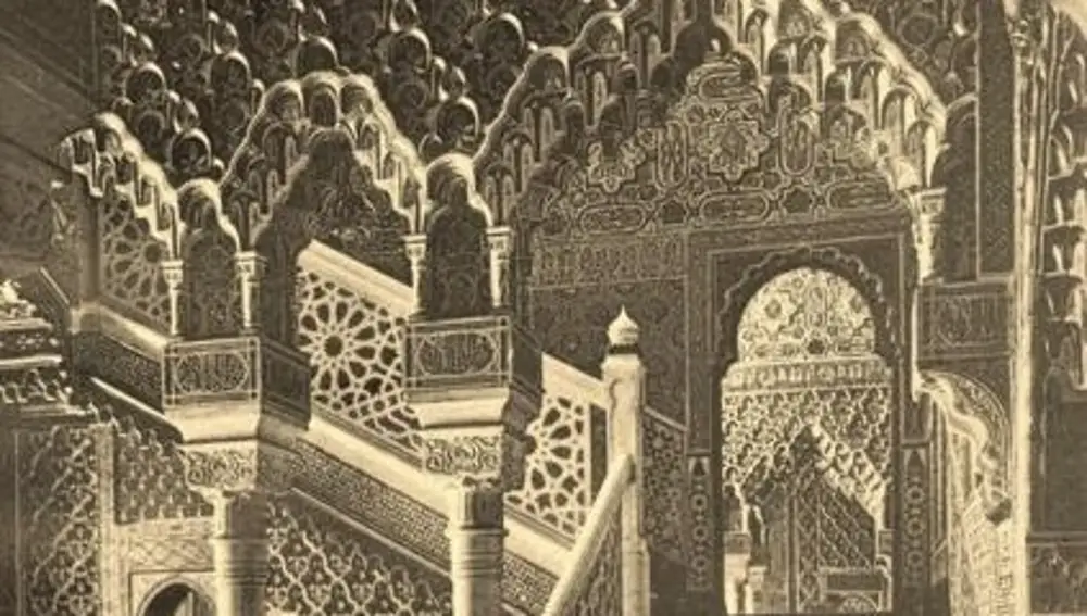Escalera del palacio madrileño