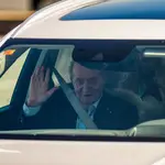 El avión del rey Juan Carlos aterriza en Vigo en su tercera visita a España