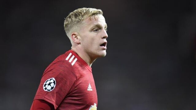 Donny van de Beek con el Manchester United