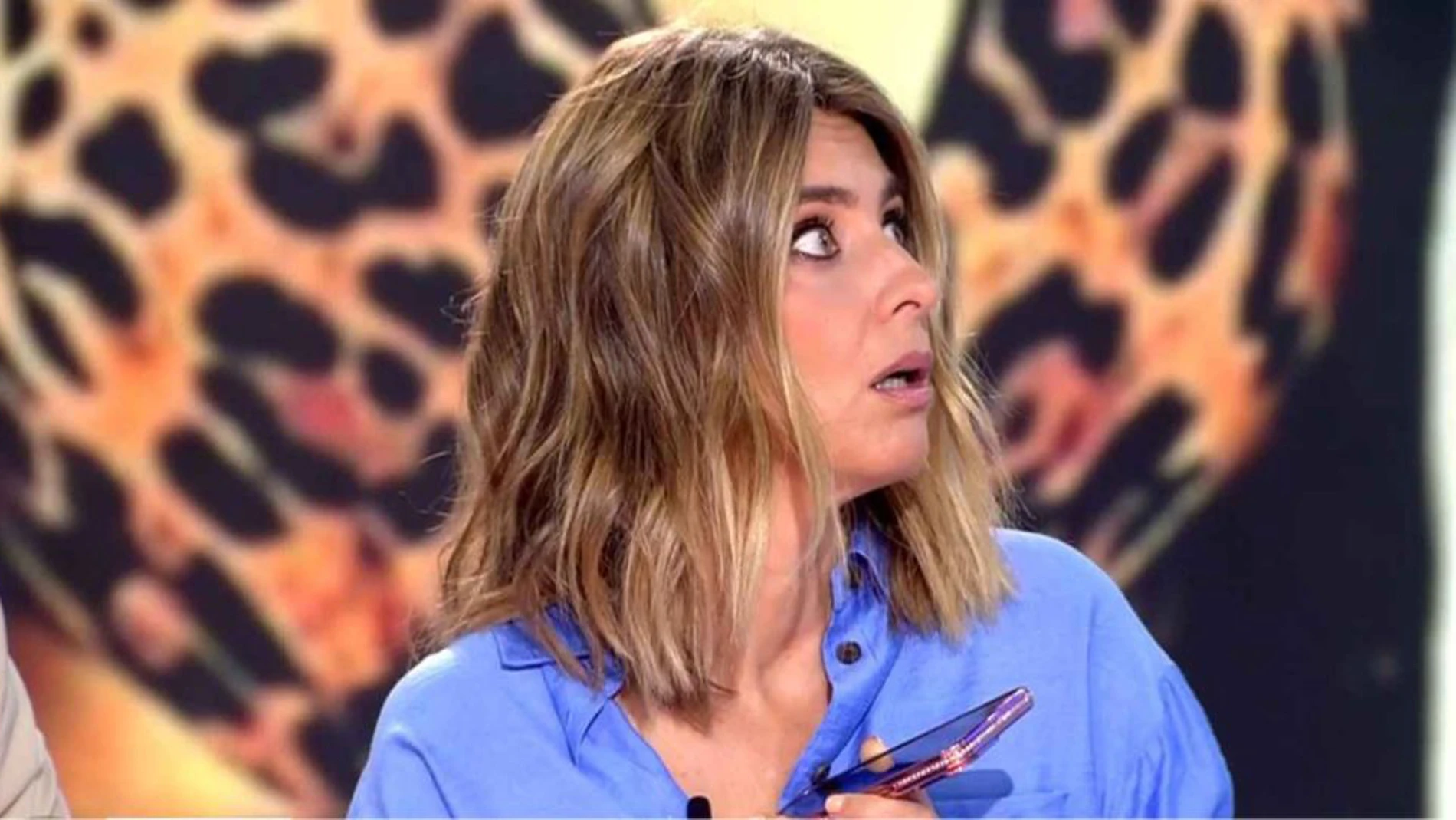 Sandra Barneda hablando con Curro