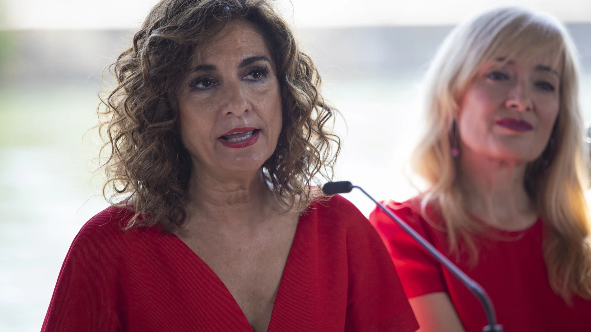 Economía.- Montero pide a la banca que "se comprometa y se implique" ante el encarecimiento de las hipotecas