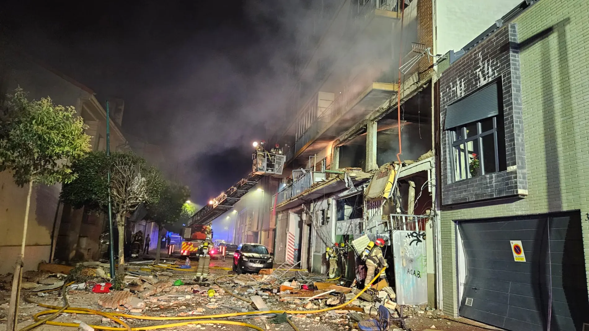 Fuerte explosión de gas en un edificio de viviendas de la calle Goya en Valladolid
