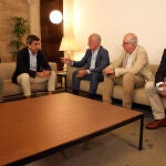 Mazón muestra su apoyo a los organizadores de la Maraton de Valencia y explorará líneas de colaboración