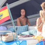 Victoria Federica con amigos en Formentera.