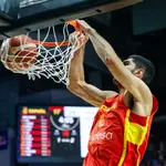 Santi Aldama debutó con la selección con un mate ante Venezuela